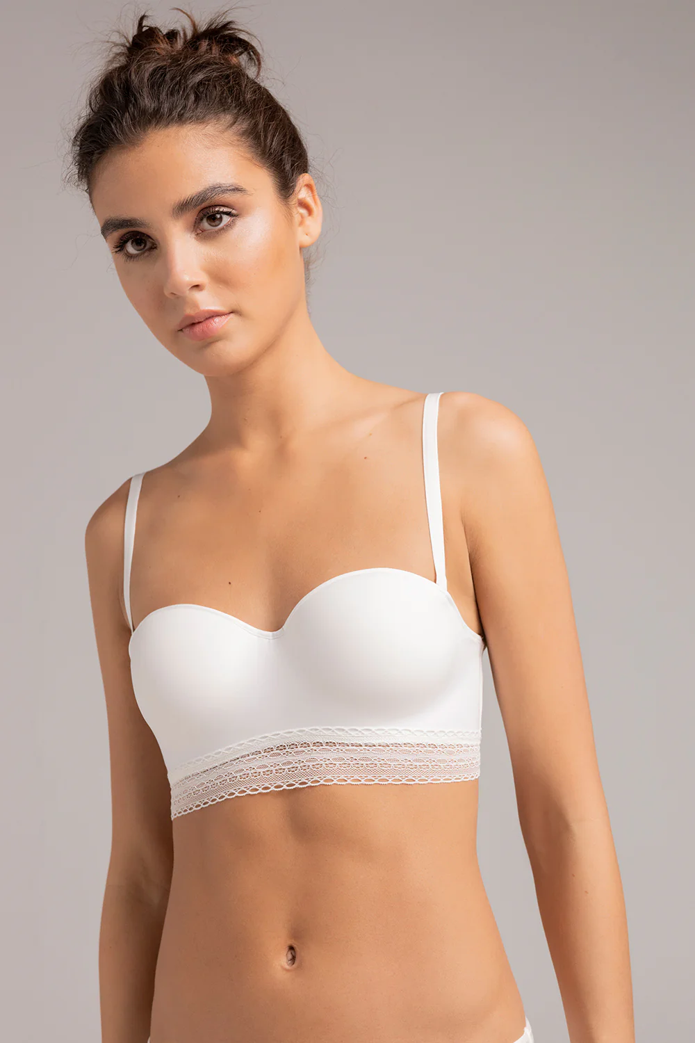 Brasier strapless con copa - Image 3