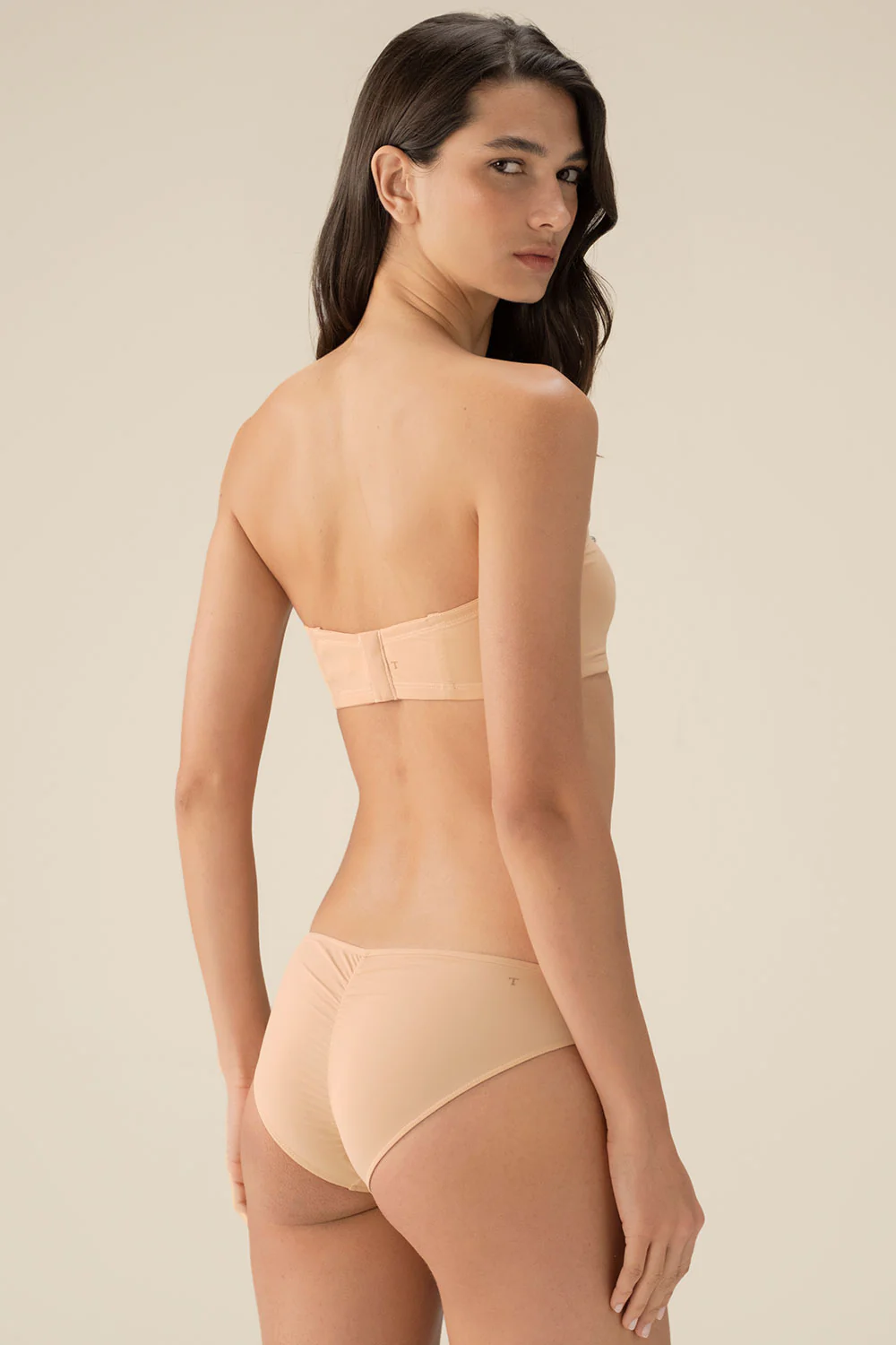 Brasier strapless con copa - Image 9