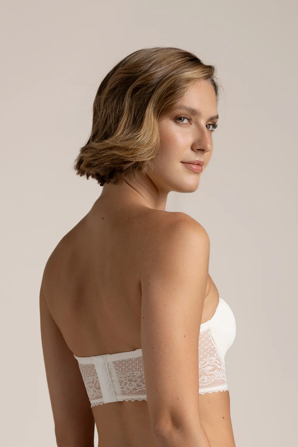 Brasier strapless con copa - Image 2