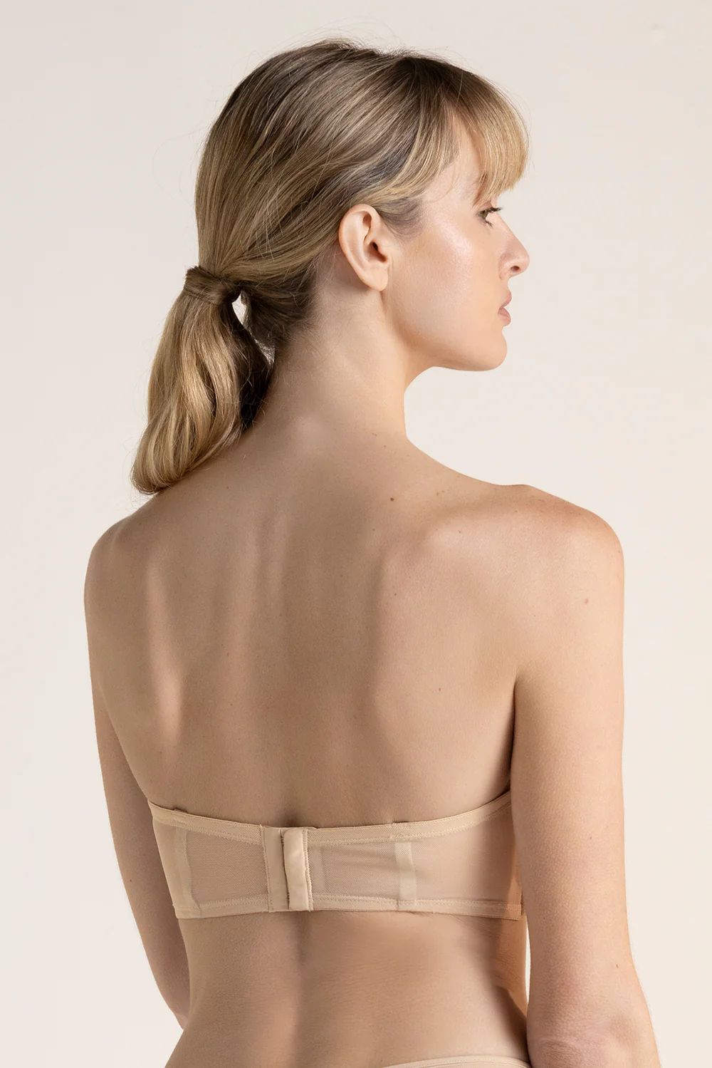 Brasier strapless con copa - Image 2