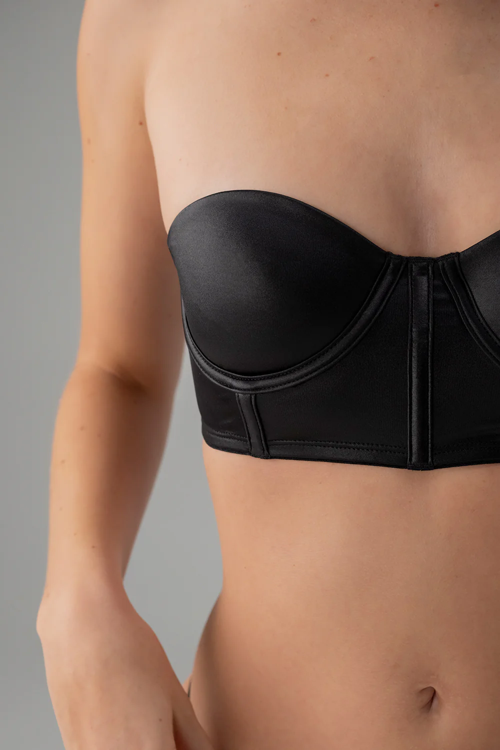 Brasier strapless sin copa - Image 4