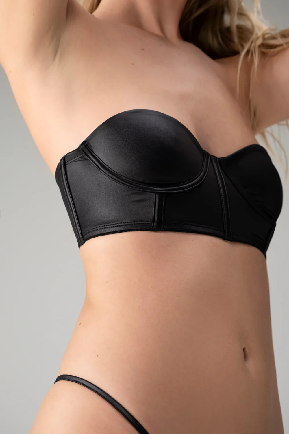 Brasier strapless sin copa - Image 5
