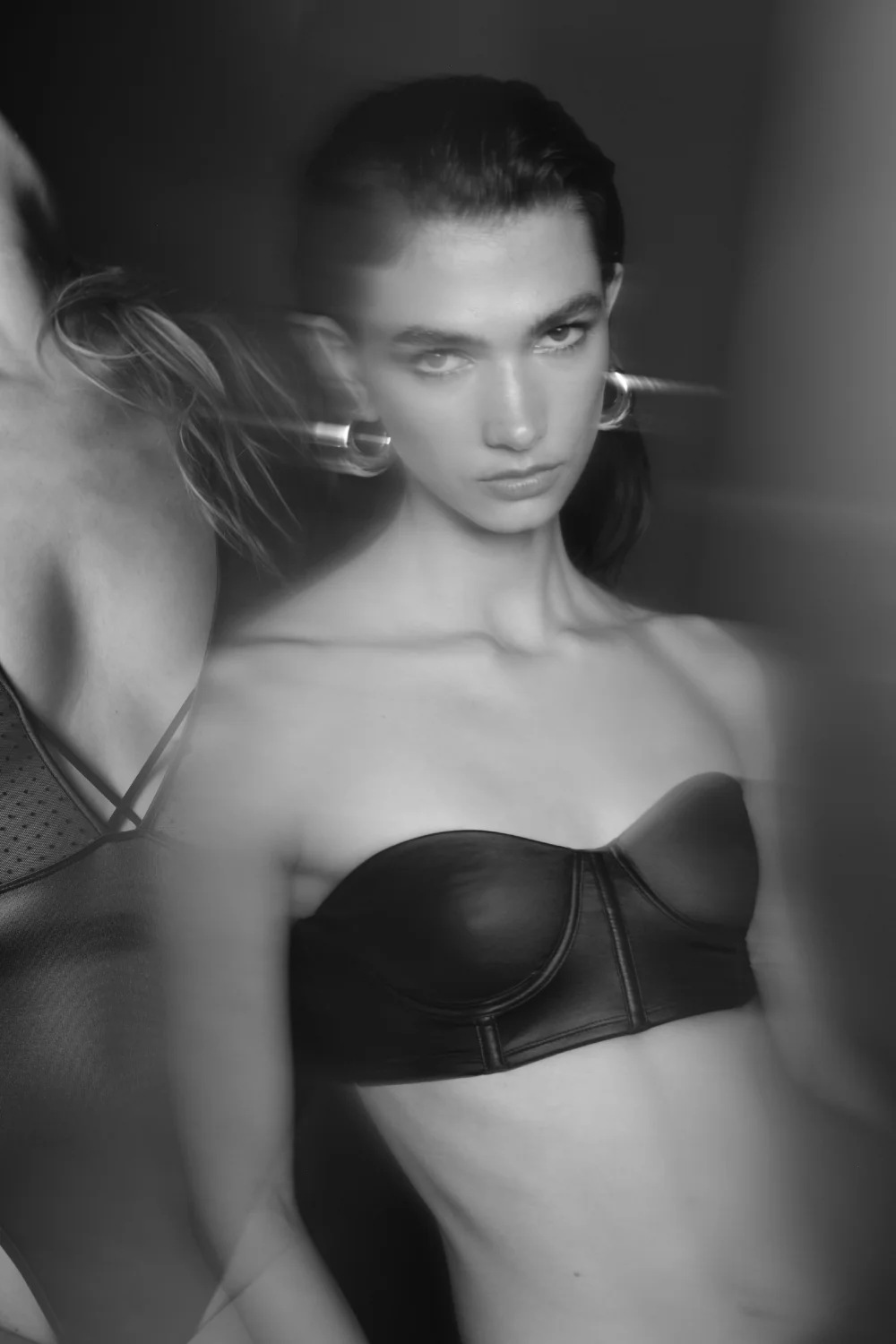 Brasier strapless sin copa - Image 8
