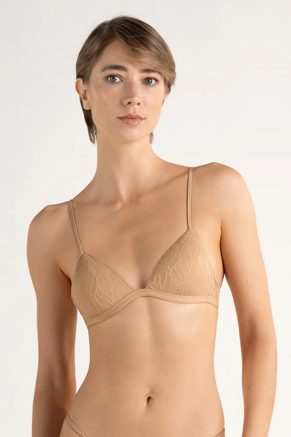Brasier triangular con copa - Image 3